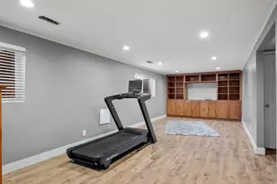 876 E Chariot Dr, Sandy, UT 84094 - Photo 17