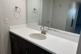 1032 E 400 S, Salt Lake City, UT 84102 - Photo 9