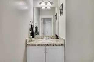 7560 N Hutch Ln E, Eagle Mountain, UT 84005 - Photo 23