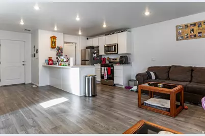 1822 N Blue Iris Ave #1055, Tooele, UT 84074 - Photo 5