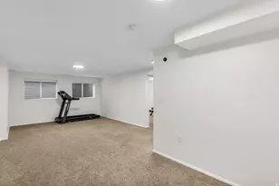 8921 S Shady Meadow Dr, Sandy, UT 84093 - Photo 31