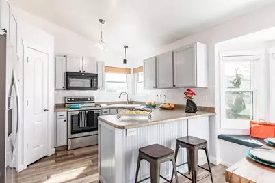 5483 W Starflower Way, West Jordan, UT 84081 - Photo 3