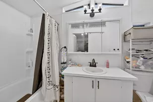 262 E Hidden View Dr, Sandy, UT 84070 - Photo 11