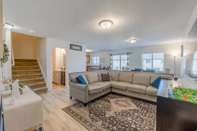 1986 N Belmont Dr, Saratoga Springs, UT 84045 - Photo 3