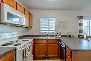 1986 N Belmont Dr, Saratoga Springs, UT 84045 - Photo 9