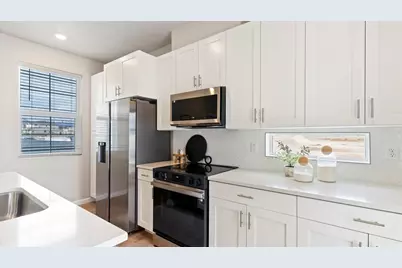 303 E Kanab Creek Dr, Saratoga Springs, UT 84045 - Photo 15