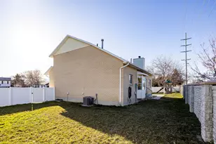 4986 S Hensley Circle, Taylorsville, UT 84129 - Photo 35