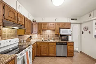 2263 E Tara Ln, Holladay, UT 84117 - Photo 9