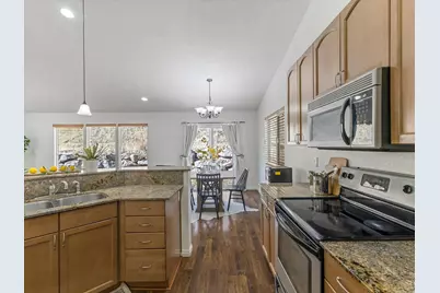 2159 E Bald Eagle Ct S, Draper, UT 84020 - Photo 7