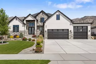 692 E Mountain Rd N, North Ogden, UT 84414 - Photo 1
