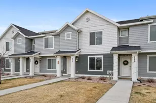 274 N Portside Ln, Saratoga Springs, UT 84045 - Photo 1