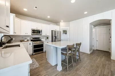 3803 W Coastal Dune Dr, South Jordan, UT 84009 - Photo 11