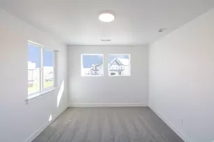 221 E Greyhawk Dr, Eagle Mountain, UT 84005 - Photo 17