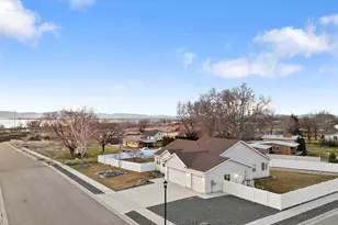 206 W 300 S, Willard, UT 84340 - Photo 3