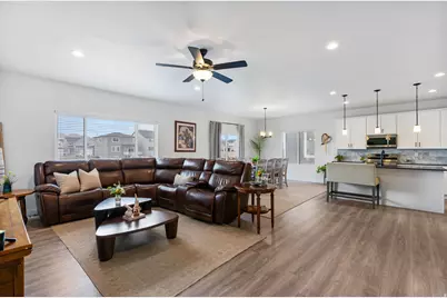 4206 E Bonne Vista Dr N, Eagle Mountain, UT 84005 - Photo 17