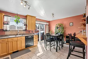 4969 S Sundrop Cir W, Kearns, UT 84118 - Photo 5