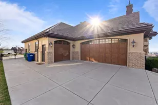 1582 Hidden Springs Pkwy, Fruit Heights, UT 84037 - Photo 67