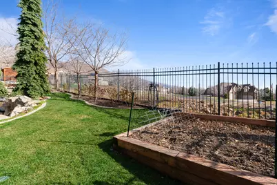 1582 Hidden Springs Pkwy, Fruit Heights, UT 84037 - Photo 65