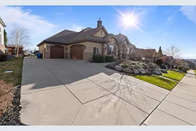 1582 Hidden Springs Pkwy, Fruit Heights, UT 84037 - Photo 5