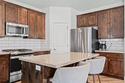 1368 E 275 S, Layton, UT 84040 - Photo 9