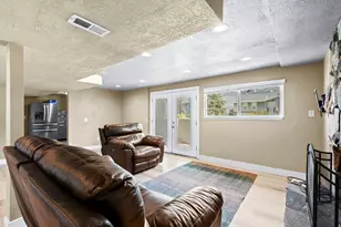 9472 S Tramway Dr, Sandy, UT 84092 - Photo 29