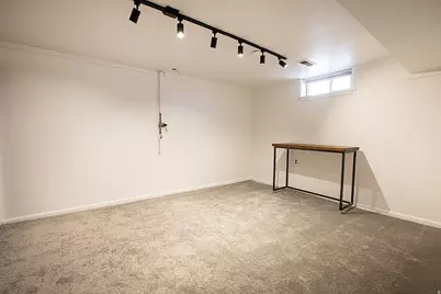 1205 W 900 N, Salt Lake City, UT 84116 - Photo 15