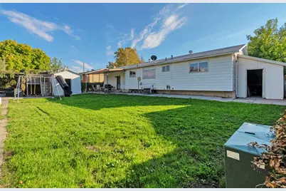 3246 W Royalwood Dr, Taylorsville, UT 84129 - Photo 19