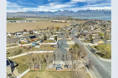 332 W Hillside Dr, Saratoga Springs, UT 84045 - Photo 41