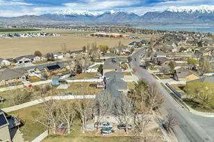 332 W Hillside Dr, Saratoga Springs, UT 84045 - Photo 41