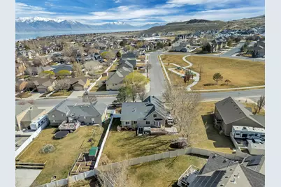 332 W Hillside Dr, Saratoga Springs, UT 84045 - Photo 39