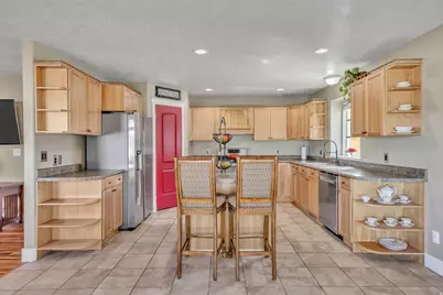 332 W Hillside Dr, Saratoga Springs, UT 84045 - Photo 9