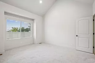 1260 N 200 W, Bountiful, UT 84010 - Photo 9