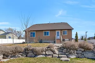1364 S 500 W, Lehi, UT 84043 - Photo 29