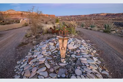 111 W Abby Rd, Bluff, UT 84512 - Photo 33