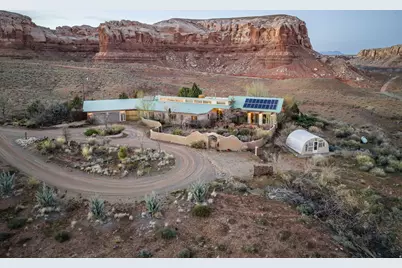 111 W Abby Rd, Bluff, UT 84512 - Photo 37