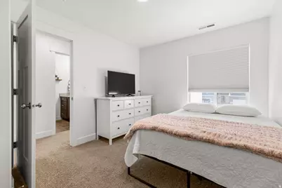 826 N Gleneagles Ct, Tooele, UT 84074 - Photo 23