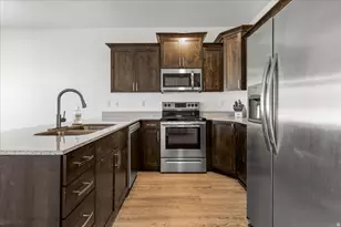 826 N Gleneagles Ct, Tooele, UT 84074 - Photo 9