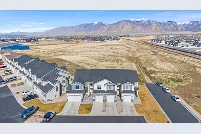 826 N Gleneagles Ct, Tooele, UT 84074 - Photo 31