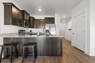 826 N Gleneagles Ct, Tooele, UT 84074 - Photo 13