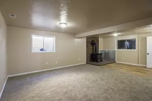 4558 W Valley Dr, Maeser, UT 84078 - Photo 15