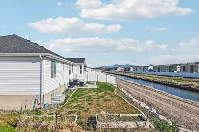 541 S 400 W, Tremonton, UT 84337 - Photo 33