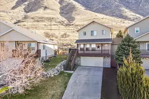 1404 N Spring Mountain Rd E, Springville, UT 84663 - Photo 1
