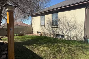 2406 E 2100 S, Salt Lake City, UT 84109 - Photo 27