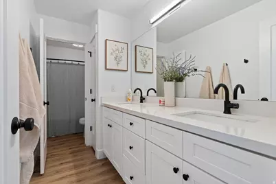 732 W 800 S, Springville, UT 84663 - Photo 17