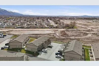 1912 N 300 W, Harrisville, UT 84414 - Photo 31