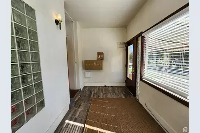 679 E 2nd Ave N, Salt Lake City, UT 84103 - Photo 11