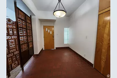 679 E 2nd Ave N, Salt Lake City, UT 84103 - Photo 3