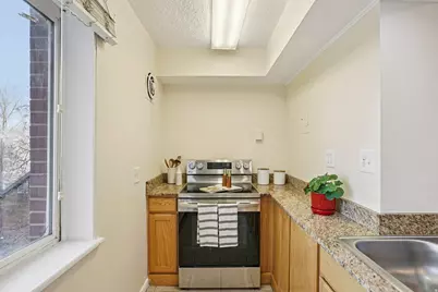 130 S 1300 E #302, Salt Lake City, UT 84102 - Photo 9