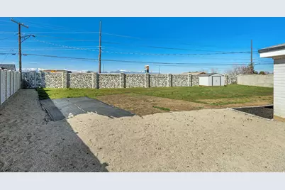 8546 S 1330 E, Sandy, UT 84093 - Photo 23