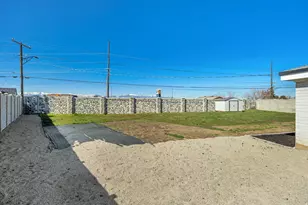 8546 S 1330 E, Sandy, UT 84093 - Photo 23